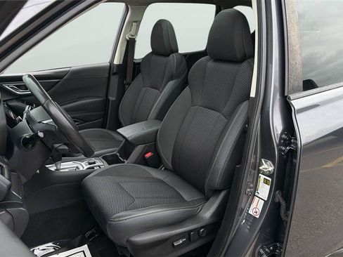 Used 2020 Subaru Forester Premium AWD/4WD image 13