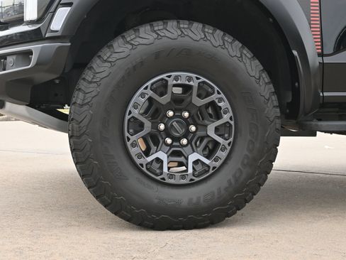 Used 2025 Ford F150 Raptor w/ Equipment Group 803A Raptor R AWD/4WD image 28