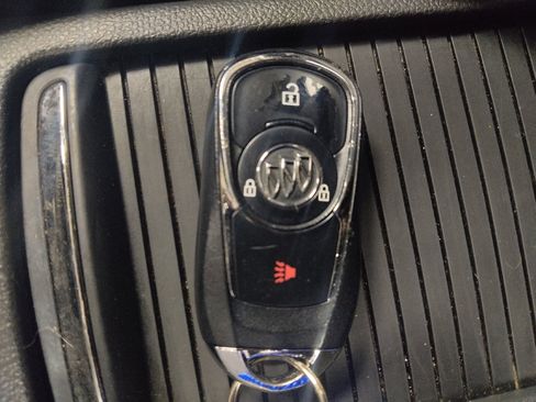 Used 2019 Buick Encore Preferred FWD image 32