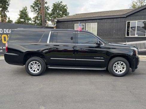Used 2016 GMC Yukon XL SLT image 9