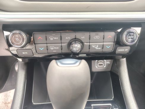 New 2026 Jeep Compass Limited AWD/4WD image 36