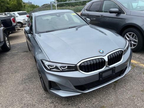 Used 2024 BMW 330i xDrive Sedan w/ Premium Package AWD/4WD image 22