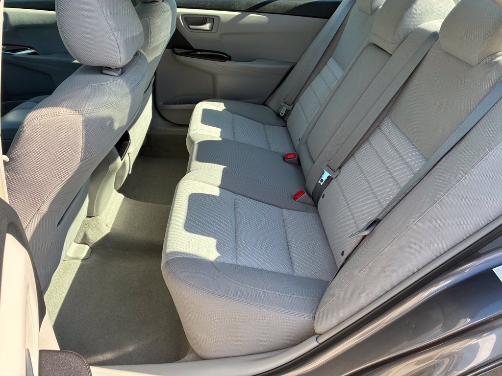 Used 2015 Toyota Camry LE FWD image 22