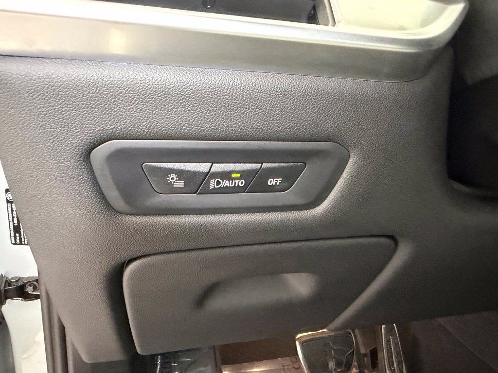 Used 2025 BMW X5 xDrive40i w/ M Sport Package AWD/4WD image 48