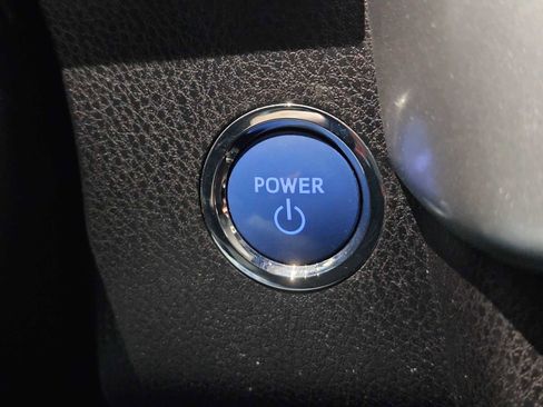 Used 2019 Toyota Highlander XLE image 35