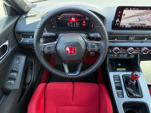 Used 2023 Honda Civic Type R image 13