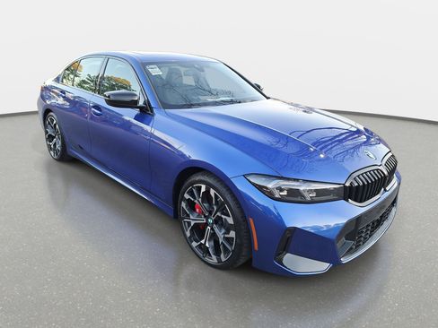New 2026 BMW 330i Sedan w/ M Sport Package image 3