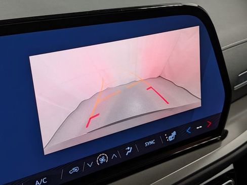 New 2026 Chevrolet Traverse LT image 24