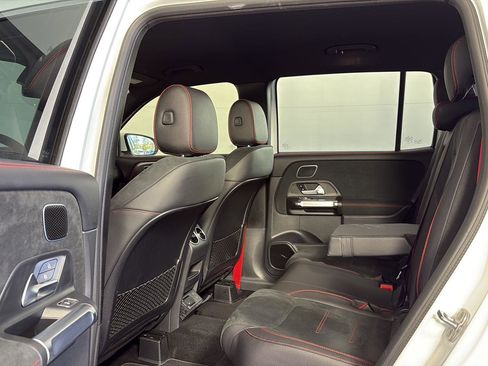 Used 2023 Mercedes-Benz GLB 35 AMG 4MATIC image 23