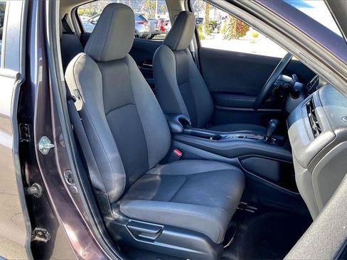 Used 2019 Honda HR-V EX image 6