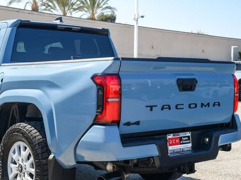 Used 2026 Toyota Tacoma SR5 AWD/4WD image 6