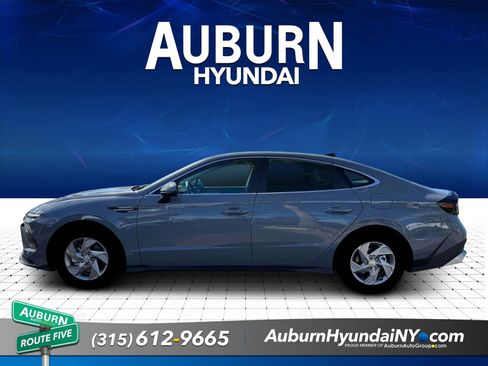 New 2026 Hyundai Sonata SE FWD image 3