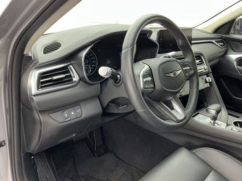 Used 2025 Genesis G70 2.5T image 12