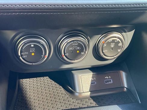 Used 2024 Nissan Z Performance w/ Floor Mat Package RWD image 9