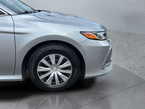 Used 2022 Toyota Camry LE FWD image 33