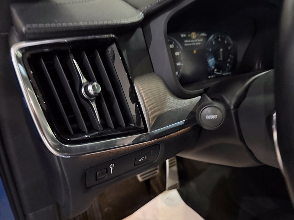 Used 2020 Volvo S90 T6 R-Design AWD/4WD image 13