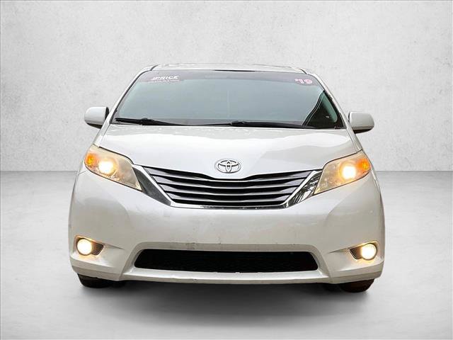 Used 2017 Toyota Sienna XLE FWD image 3