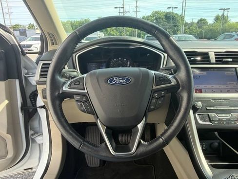 Used 2019 Ford Fusion SEL FWD image 22
