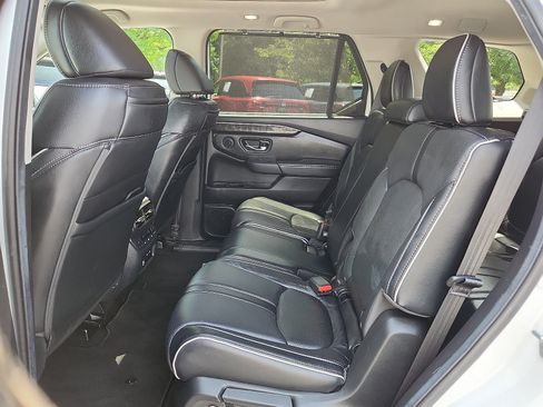 Used 2024 Honda Pilot Elite image 10