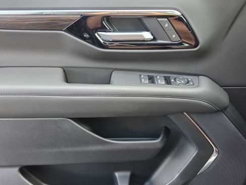 New 2026 Chevrolet Tahoe LS w/ LS Custom Edition AWD/4WD image 13