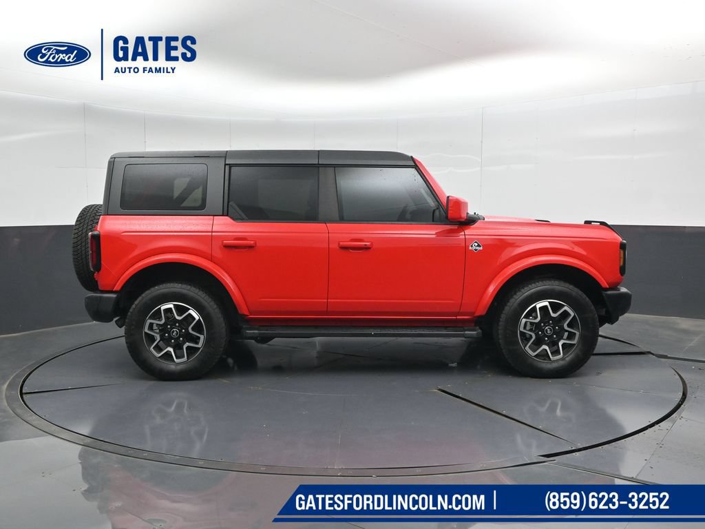 Used 2023 Ford Bronco Outer Banks AWD/4WD image 3