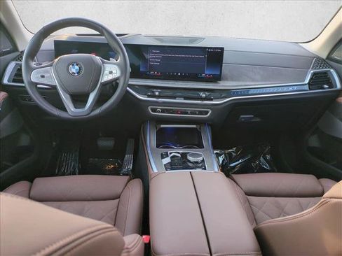 Certified 2026 BMW X7 xDrive40i w/ Premium Package AWD/4WD image 20