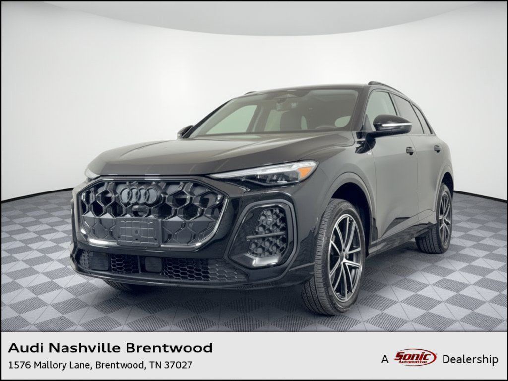 Used 2026 Audi Q5 Premium Plus w/ Premium Plus AWD/4WD image 1