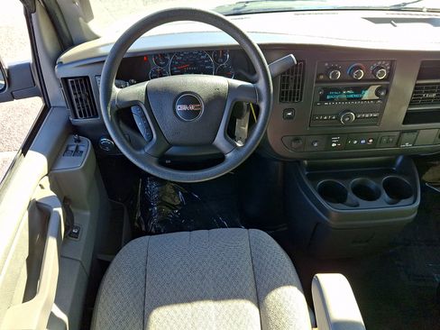 Used 2025 GMC Savana 3500 LT w/ LT Preferred Equipment Group RWD image 11