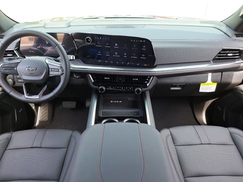 Used 2026 Chevrolet Suburban RST w/ Comfort Package RWD image 9