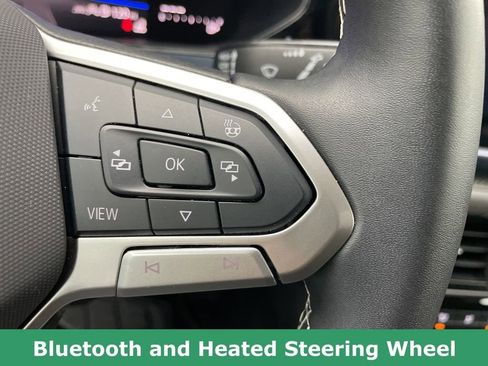 Used 2024 Volkswagen Taos SE image 13