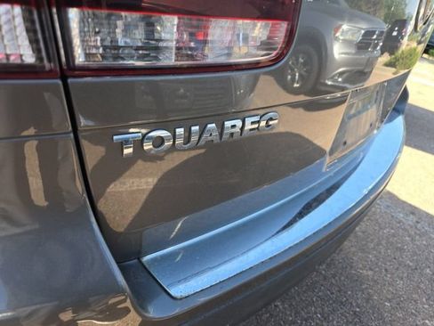 Used 2010 Volkswagen Touareg TDI AWD/4WD image 13