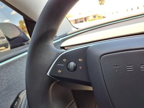 Used 2025 Tesla Model 3 Long Range RWD image 31