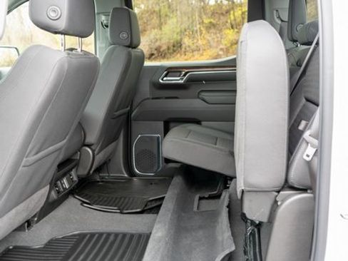 Used 2024 GMC Sierra 1500 Elevation image 11