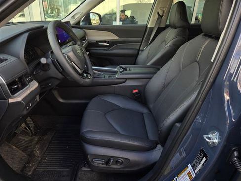 Certified 2026 Toyota Grand Highlander AWD image 17