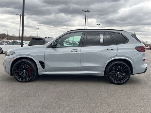 Used 2025 BMW X5 M60i image 38