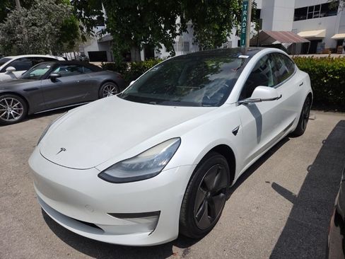 Used 2018 Tesla Model 3 Mid Range RWD image 10