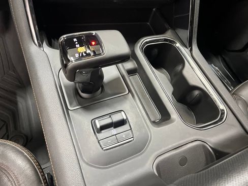 Used 2023 GMC Sierra 1500 AT4 w/ AT4 Premium Package AWD/4WD image 26
