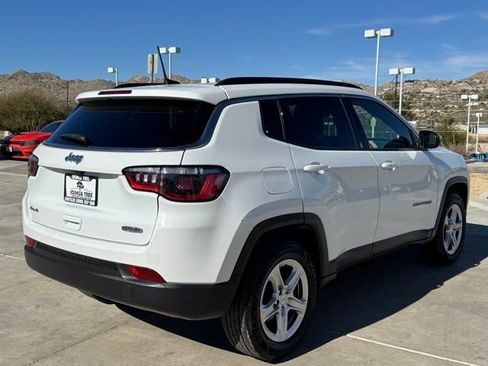 Used 2023 Jeep Compass Latitude image 6