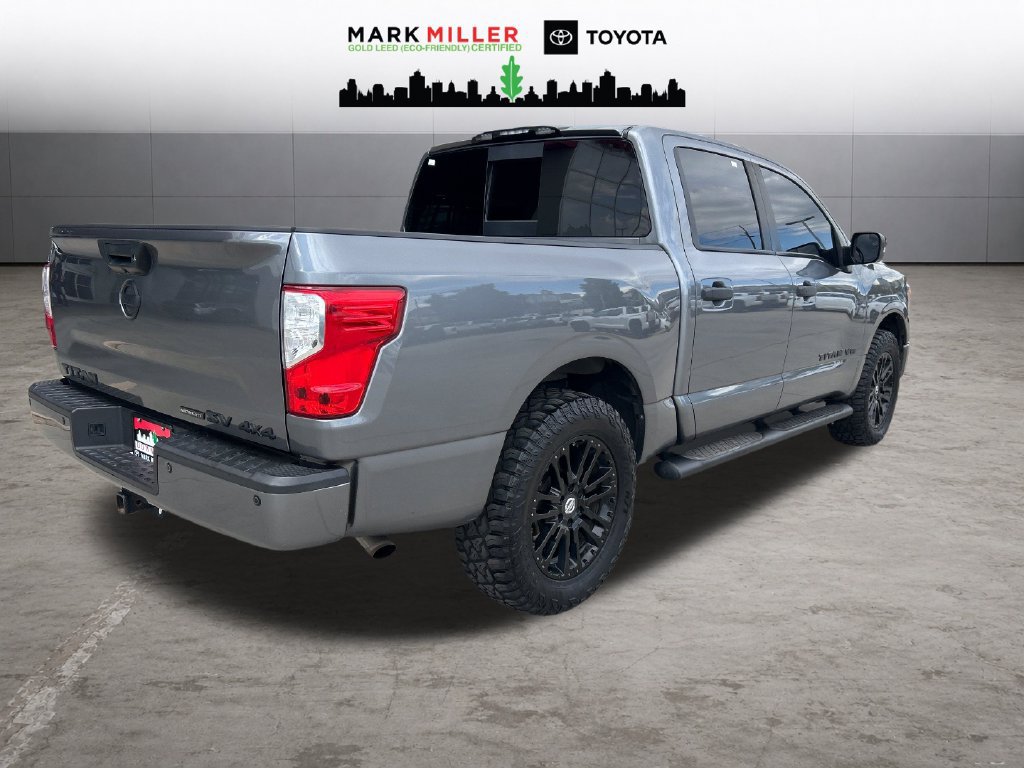 Used 2018 Nissan Titan SV w/ SV Convenience Package AWD/4WD image 6