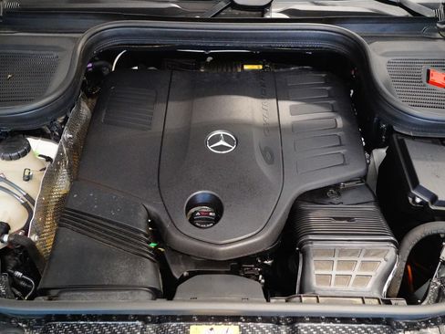 Certified 2024 Mercedes-Benz GLS 450 4MATIC image 30
