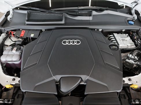 New 2026 Audi Q7 3.0T Prestige image 3
