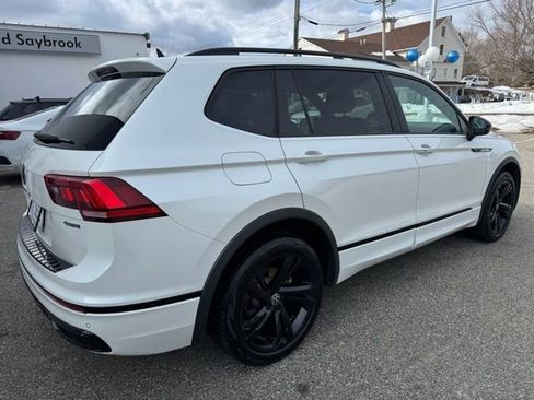 Certified 2023 Volkswagen Tiguan SE R-Line image 5