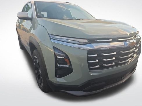 Used 2025 Chevrolet Equinox LT image 30