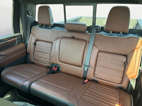 Used 2024 GMC Sierra 2500 Denali Ultimate w/ Max Trailering Package AWD/4WD image 13