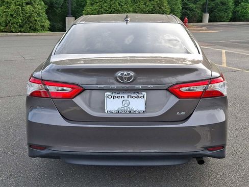 Used 2019 Toyota Camry LE FWD image 5