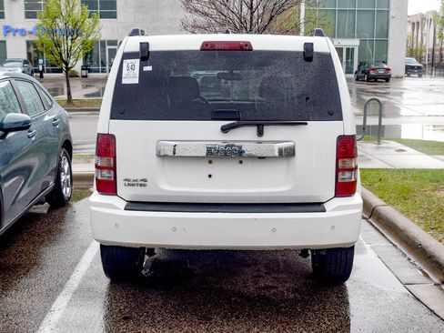 Used 2010 Jeep Liberty Limited w/ Tire & Wheel Group image 16