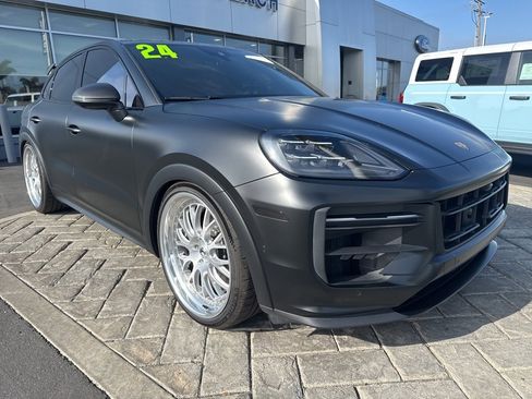 Used 2024 Porsche Cayenne Turbo GT image 45