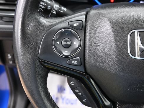 Used 2021 Honda HR-V EX-L image 17