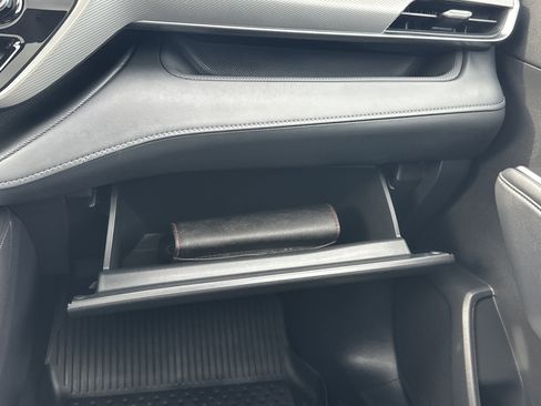 Used 2022 Toyota Highlander Platinum image 24