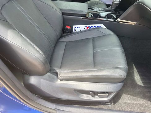 Used 2025 Toyota Camry XSE image 10